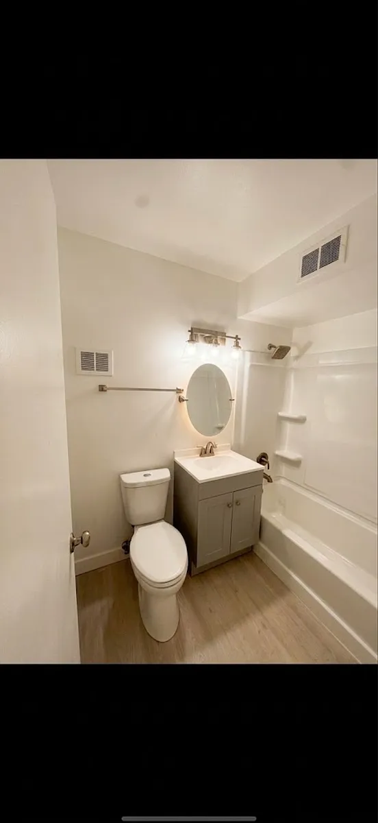 Building Photo - 3425 N 76th St #5
