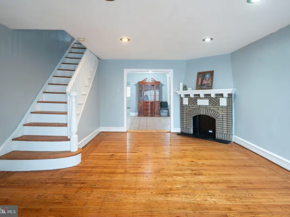 3906 K St, Philadelphia, PA 19124