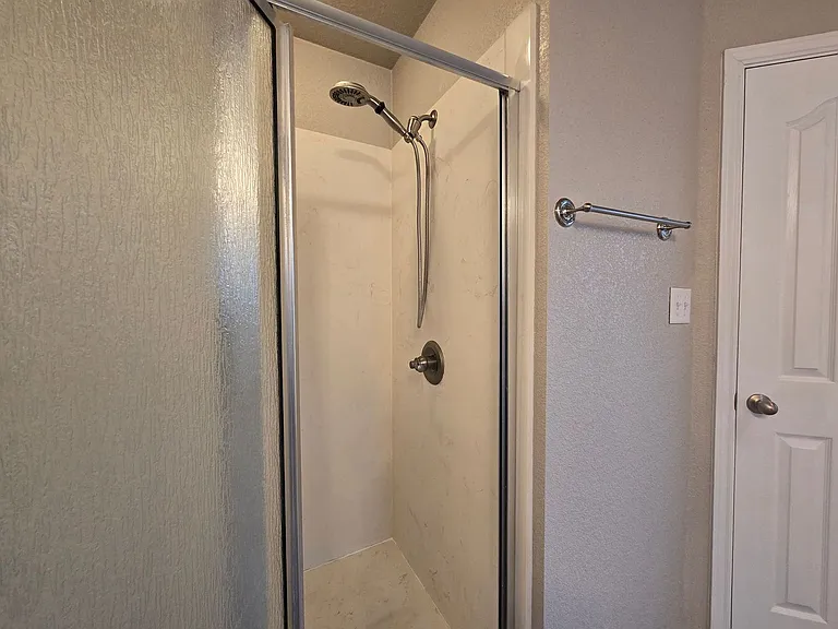 5609 Hunters Ridge Trl — Photo 16