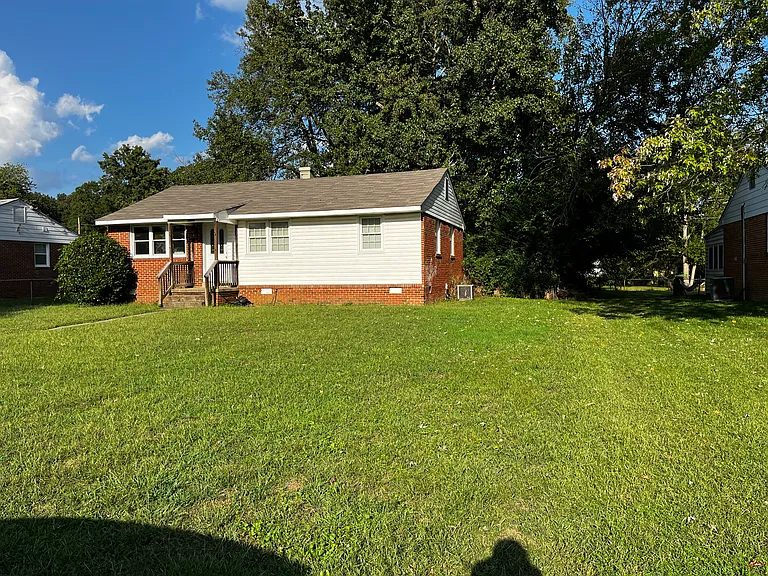 9509 Dawnshire Rd — Photo 1
