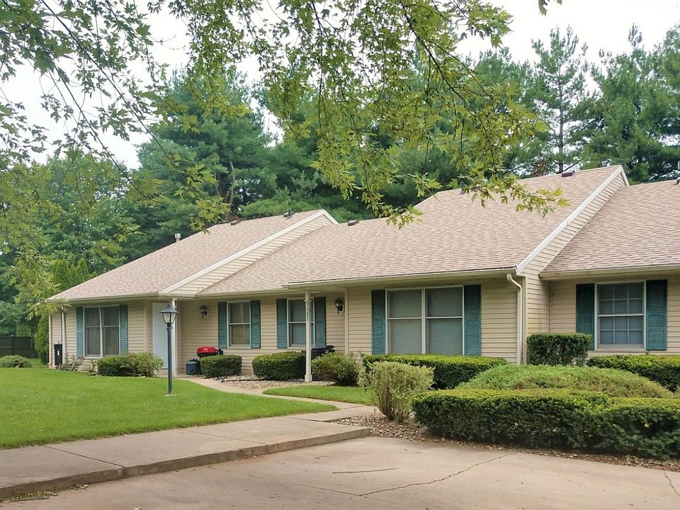 1st image of 1811 College Manor Dr APT C