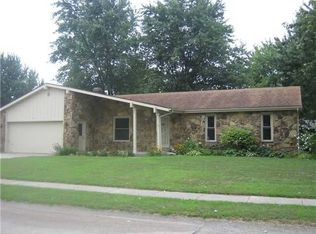 2201 W Bryden Rd, Muncie, IN 47304