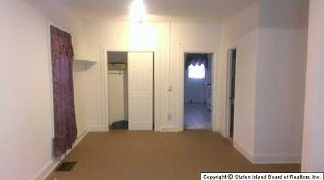 4th image of 1137 Victory Blvd