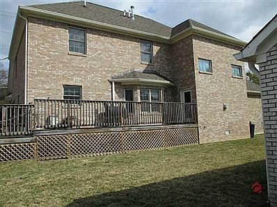 2nd image of 109 Lakeside Ct
