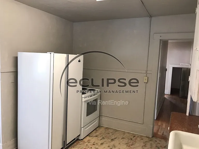 711 2nd St #2 — Photo 11