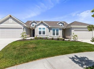 16814 S Heatherwood St, Olathe, KS 66062