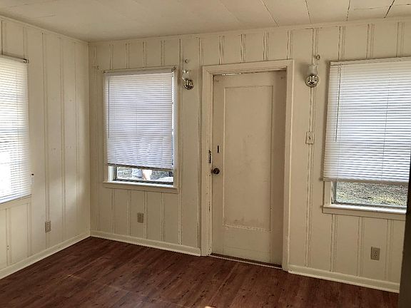 4th image of 2121 Avenue A