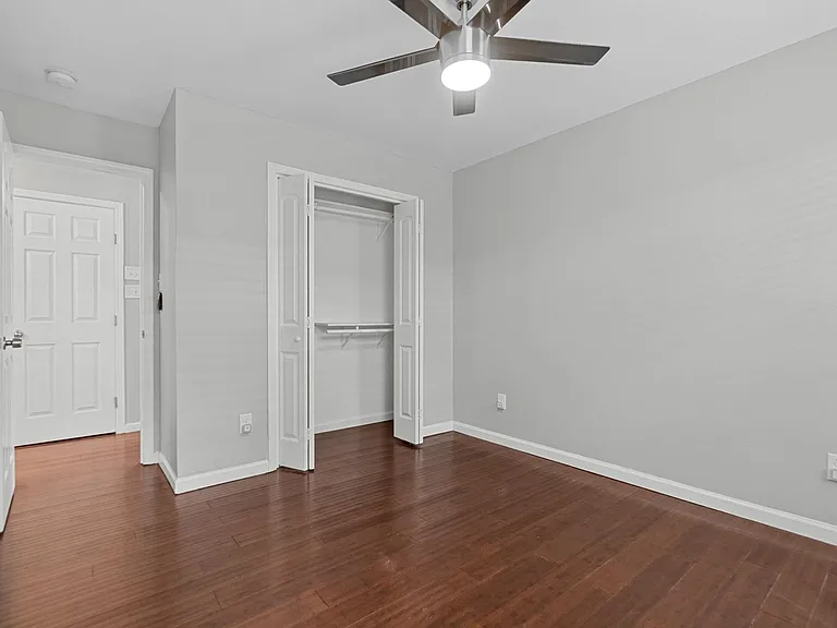 2321 E 5th St — Photo 16
