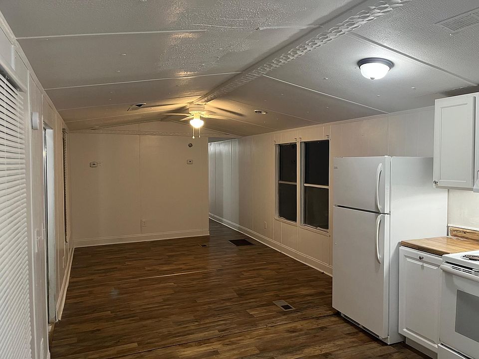 2nd image of 625 Allen St Unit 7