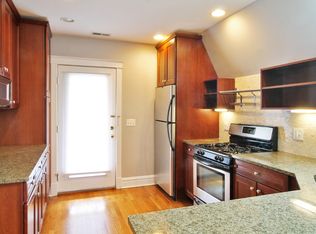 176 N Humphrey Ave #178-1, Oak Park, IL 60302