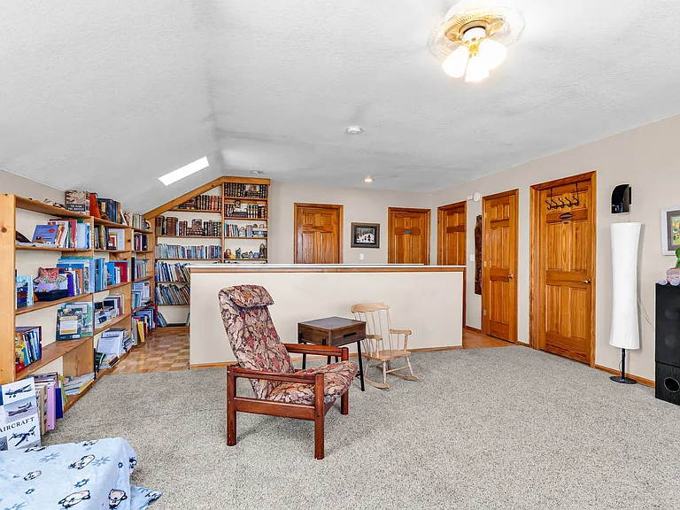 770 Cedar Hills Rd — Photo 12
