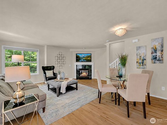 3rd image of 4720 Interlake Avenue N