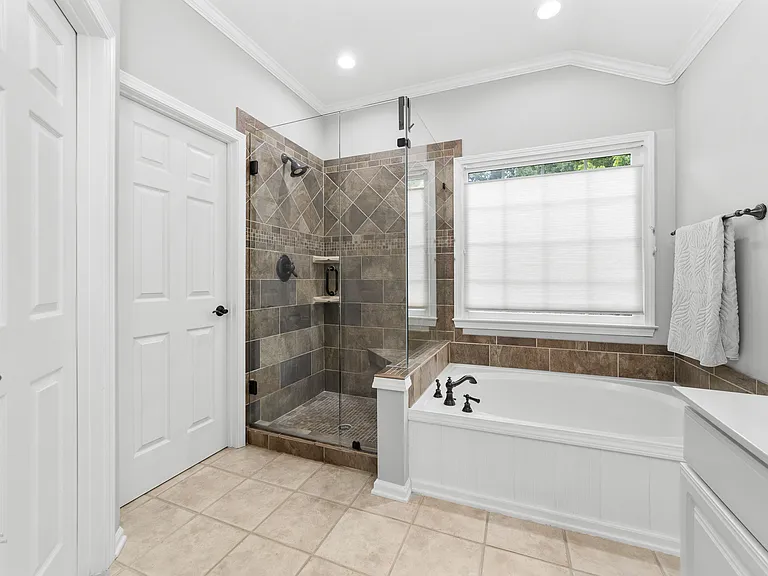 21510 Gulfstar Ct — Photo 41