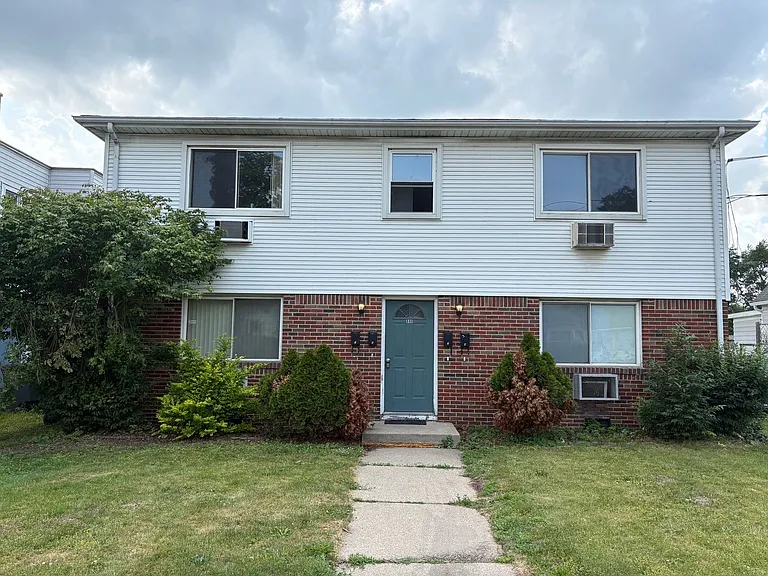 880 Wright Avenue — Photo 3