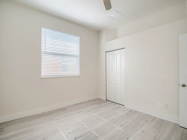 14854 Toscana Way — Photo 29