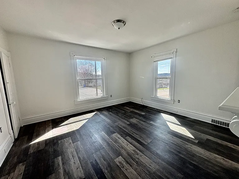 318 W Pike St #2 — Photo 6