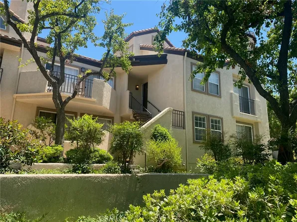 24111 Del Monte Dr Unit 16, Santa Clarita, CA 91355