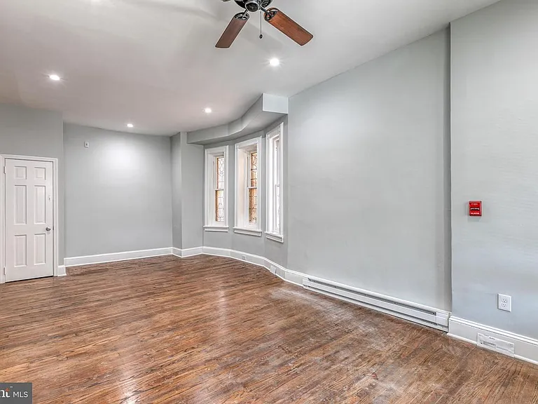 5009 Catherine St #1 — Photo 13