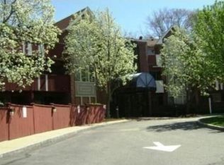100 Rosemary Way APT 109, Needham, MA 02494
