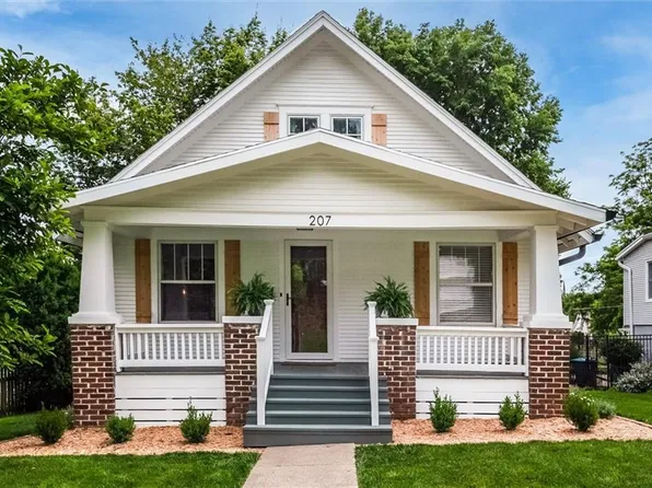 207 McCarty St, Liberty, MO 64068