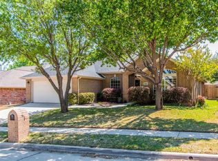 2104 Vintage Dr, Corinth, TX 76210