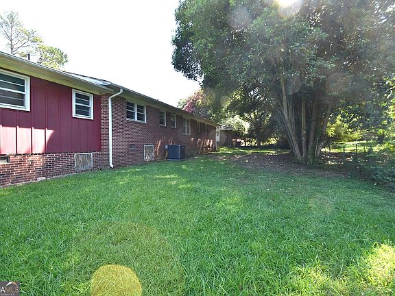 3rd image of 163 3rd St