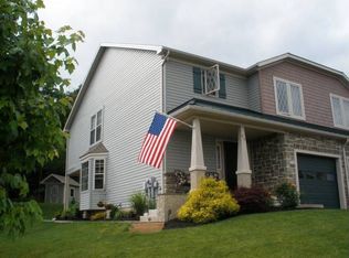 89 Eagle Dr, Ephrata, PA 17522