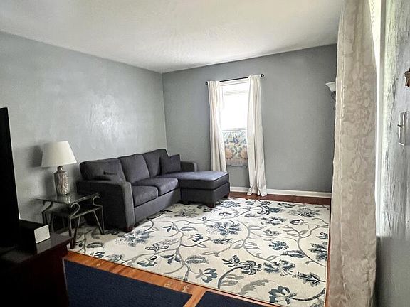 2nd image of 295 Grace St