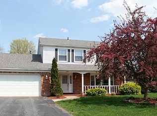 2477 Garden Creek Dr, Maumee, OH 43537