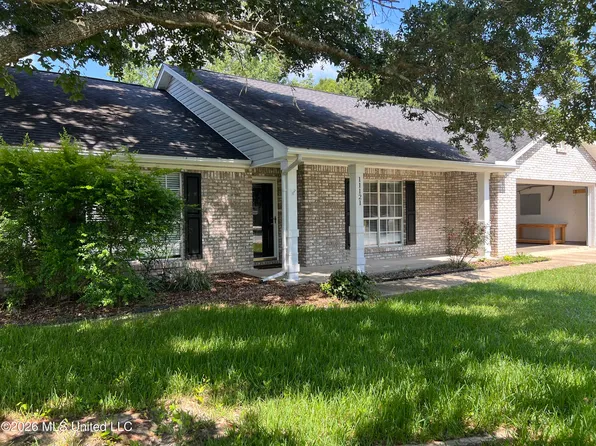 11121 Bayview Ln, Biloxi, MS 39532