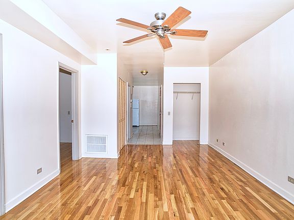2nd image of 4024-26 W Division St #204