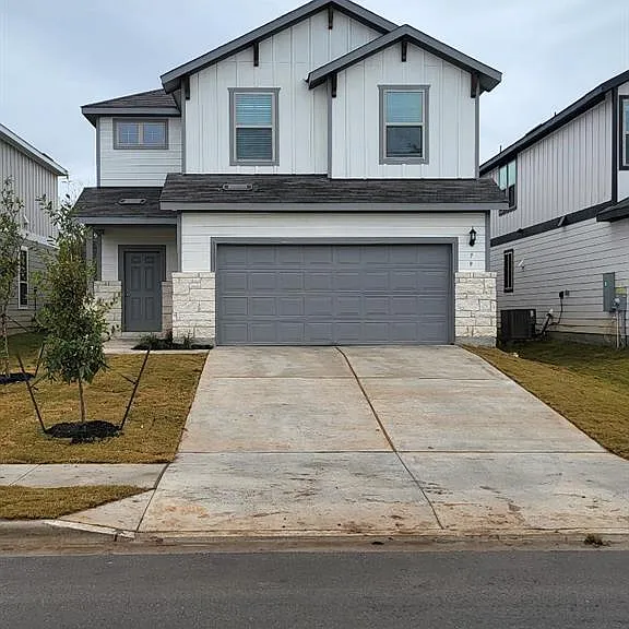 Pacific Loon St — Photo 1