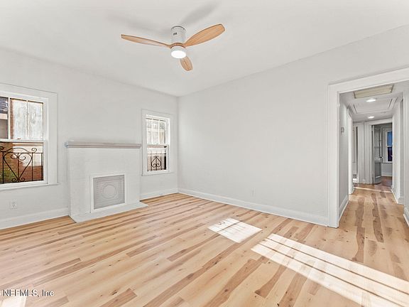 4th image of 449 SUNSET Drive