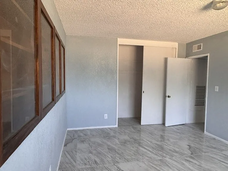 21008 South Rd — Photo 7