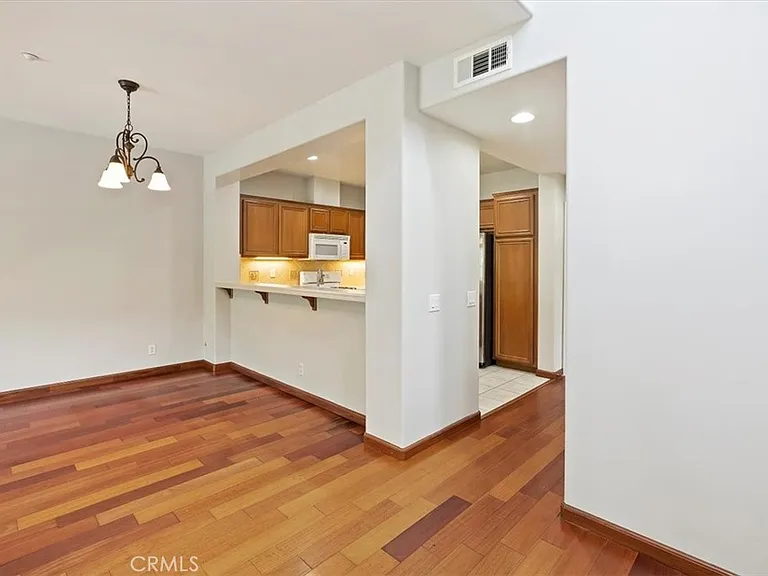 15 Wildflower Pl — Photo 2