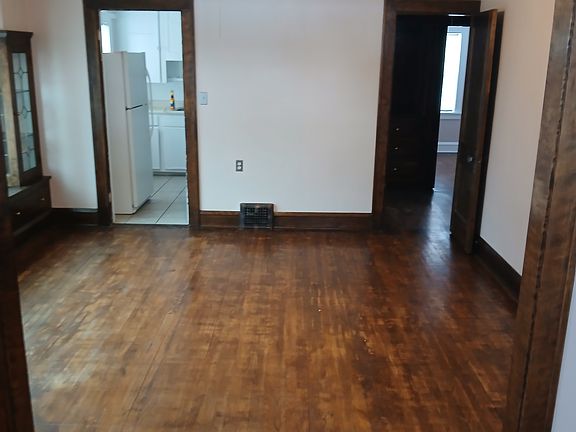 3rd image of 5218 Ira Ave