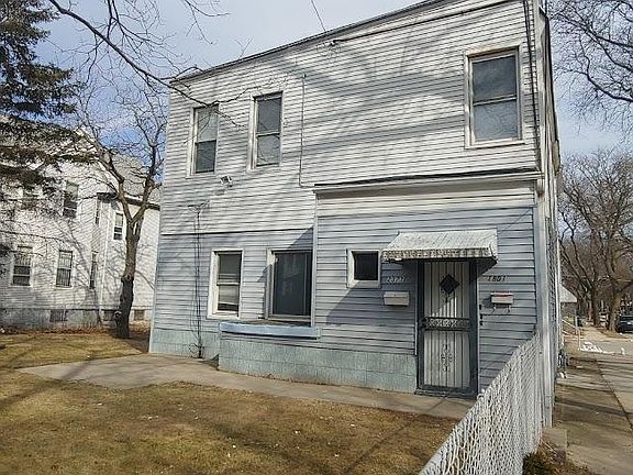 2nd image of 1801 W Meinecke Ave #1801