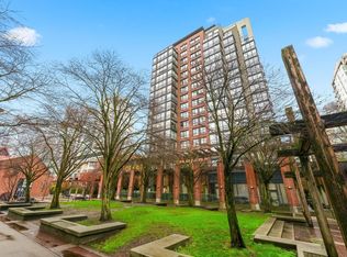 139 Drake St #18C, Vancouver, BC V6Z 2T8