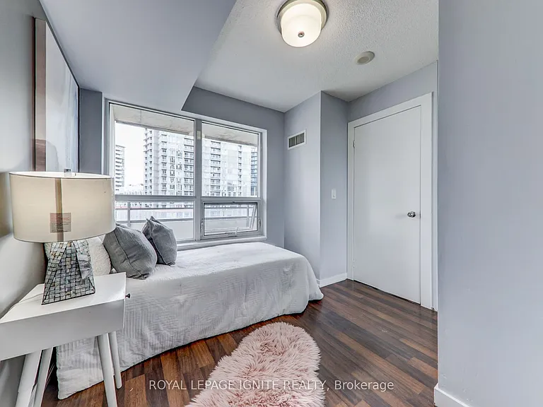 38 Joe Shuster Way #722 — Photo 19