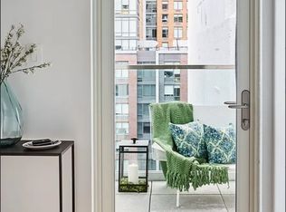555 W 43rd St APT 5A, New York, NY 10036