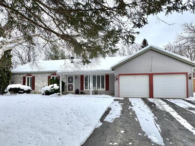 517 Fox Knoll DRIVE, Waterford, WI, 53185