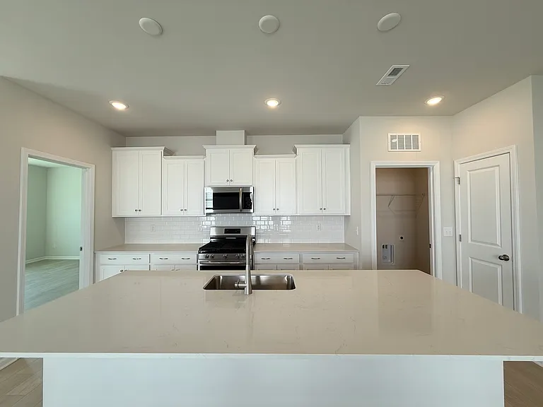 6271 Fairfax Ct — Photo 7