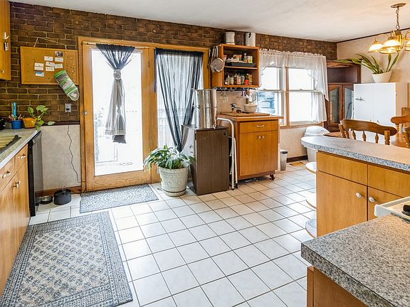 5th image of 157 Greenway Dr