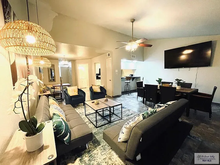 117B Mesquite St — Photo 30