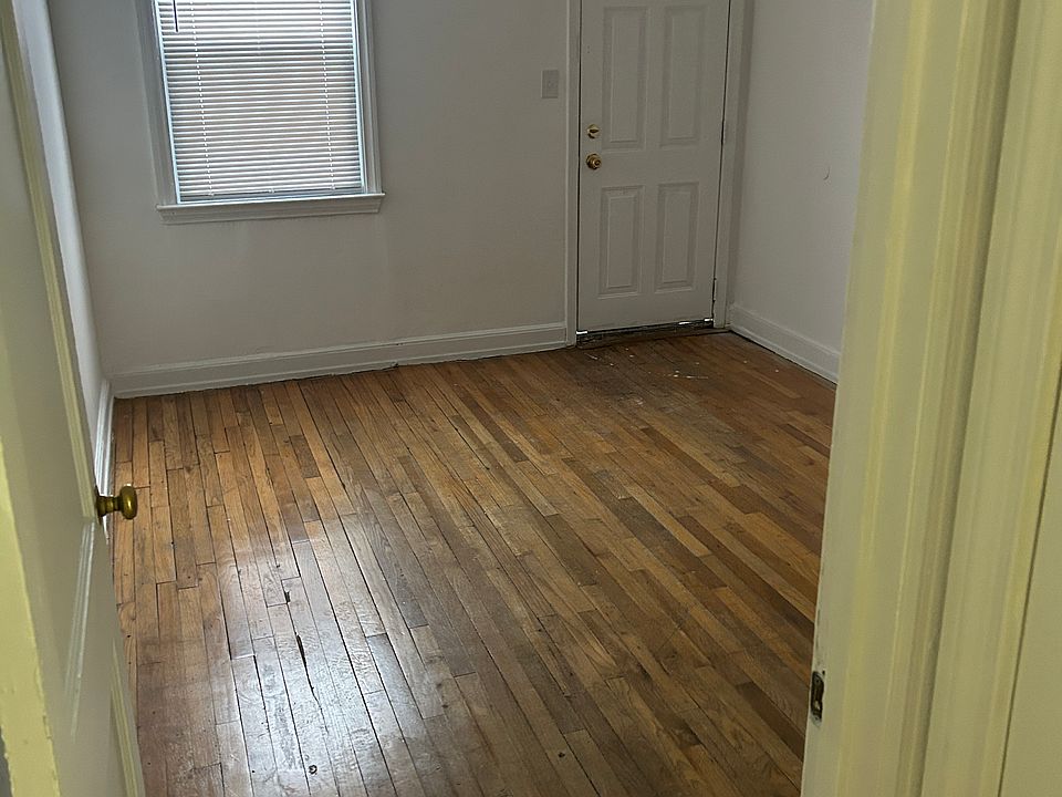 1st image of 27 Elsmere Blvd #2