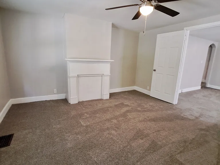 821 Herman Ave — Photo 4