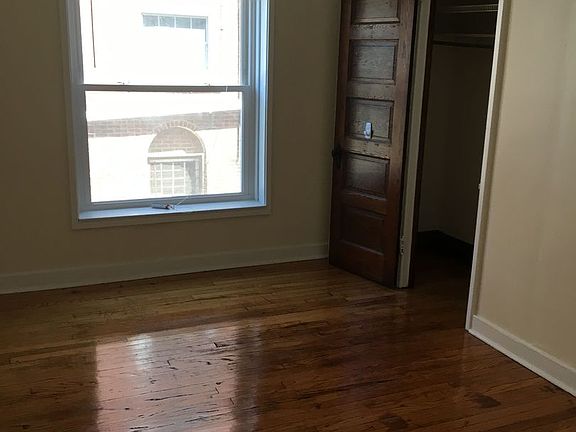 4th image of 618-20 Clark St #620-2E