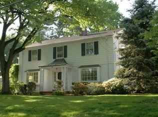 10 Dusenberry Rd, Bronxville, NY 10708