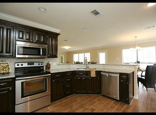 6834 Hill Ct, Azle, TX 76020