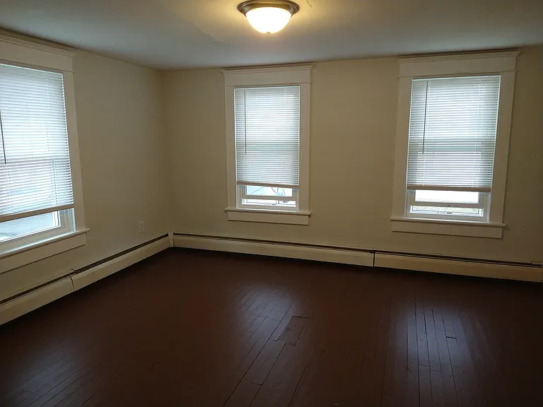 48 Union St — Photo 7